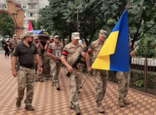 Сум’яни попрощалися із двома полеглими на війні воїнами фото