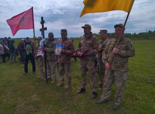 Буринці попрощалися із захисником Сергієм Бузуном фото