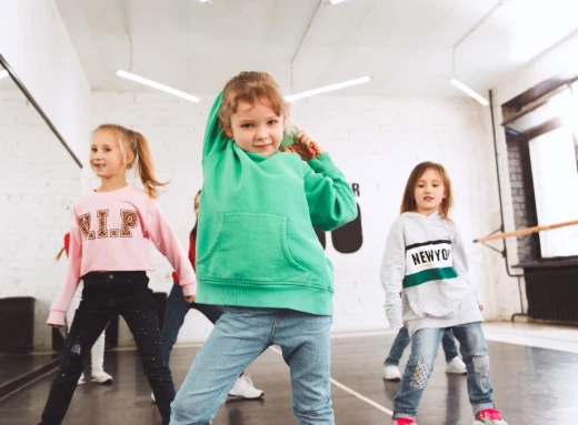 Де у Сумах навчитися танцювати — студії для дітей та дорослих фото