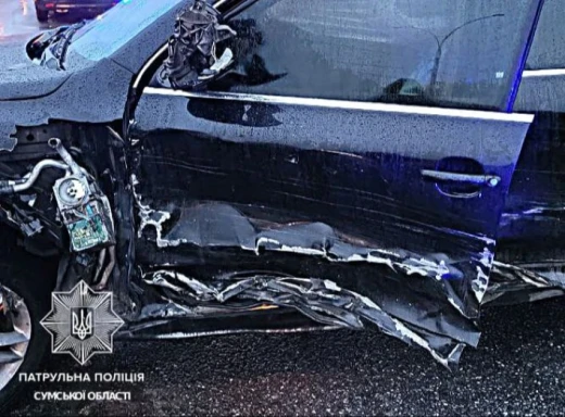 У Сумах в ДТП 6 авто пошкоджено: 3 постраждалих фото