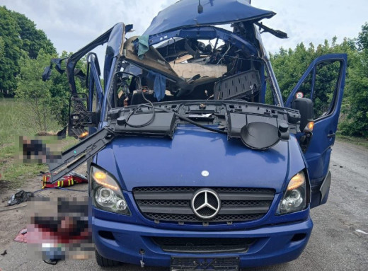 Троє з родини Гусакових загинули внаслідок російського удару по автобусу в Білопіллі фото Троє з родини Гусакових загинули внаслідок російського удару по автобусу в Білопіллі фото