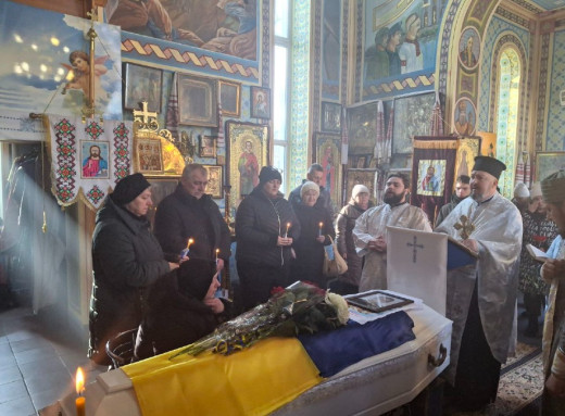 В Охтирці попрощалися із 23-річним захисником Олександром Харченком фото