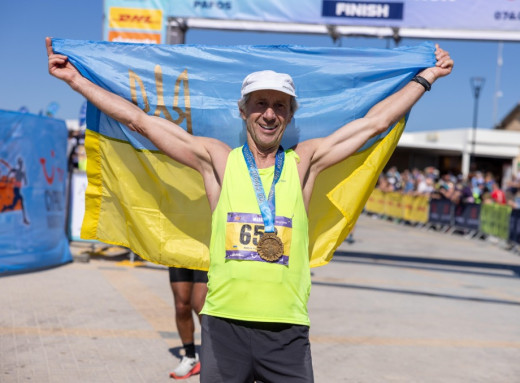Сум’янин Сергій Панченко виборов «срібло» на міжнародному марафоні на Кіпрі фото