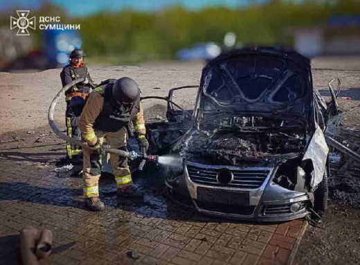 У Степанівській громаді ворожий безпілотник поцілив у машину, поки водій вийшов за кавою фото