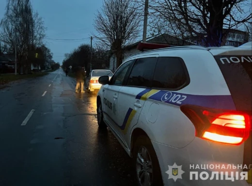 На Сумщині водій пропонував хабар поліцейським, аби уникнути відповідальності за п’яне водіння фото