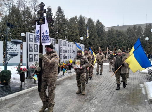 Був зниклим безвісти: у Ромнах провели в останню путь прикордонника Сергія Літкевича фото