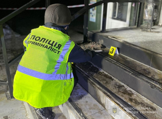 Шантаж та маніпуляції: куратори з росії змусили 22-річного сум’янина підпалити поштове відділення фото