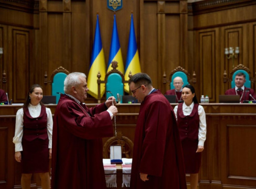 Уродженець Конотопа Юрій Барабаш став суддею Конституційного Суду України фото
