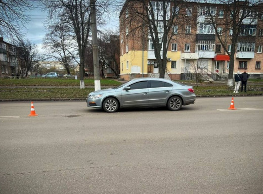 У Конотопі 77-річний пішохід потрапив під колеса автомобіля фото