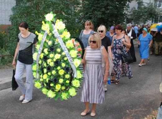 Шосткинці попрощалися із захисником України Олегом Данченком фото