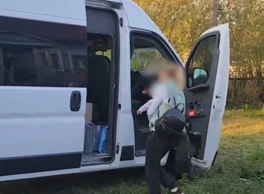 Поліцейські спецпідрозділу «Білі янголи» врятували вагітну жінку з немовлям (відео) фото