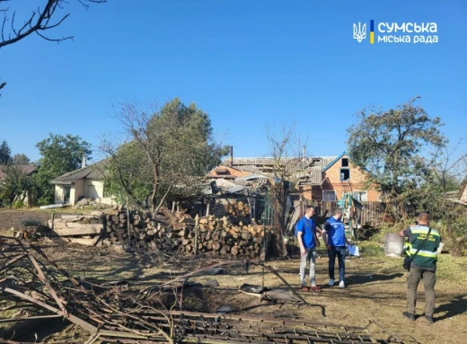 Внаслідок нічних обстрілів у Сумській громаді пошкоджено приватні будинки фото