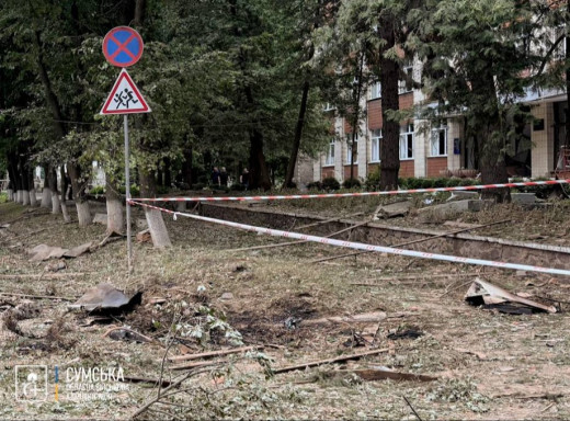 Лебедин атакували три «шахеди»: є пошкодження будівель фото Лебедин атакували три «шахеди»: є пошкодження будівель фото