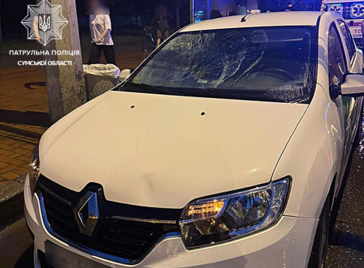 У Сумах на Харківській водій збив пішохода, який ішов на "зелене" світло фото