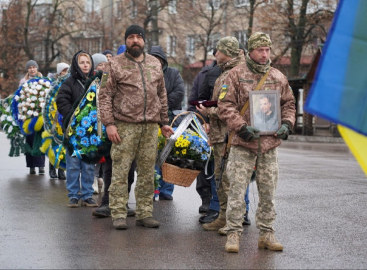 В Охтирці попрощалися із захисником Романом Торяником фото В Охтирці попрощалися із захисником Романом Торяником фото
