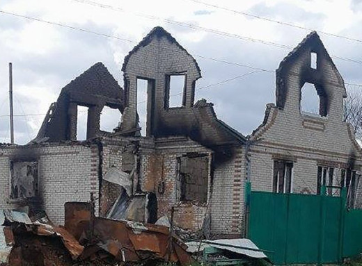 У Великій Писарівці російські дрони зруйнували будинок першої патронатної родини на Охтирщині фото