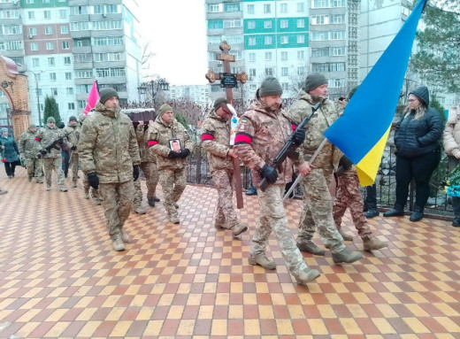 Сум’яни попрощалися із захисником Андрієм Литвиненком фото