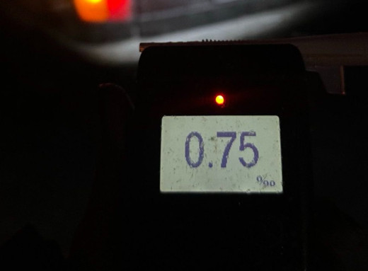 Під час комендантської години в Сумах зупинили 18-річного п’яного водія фото