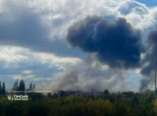 Ворог ударив по Ковпаківському району Сум з РСЗВ фото Ворог ударив по Ковпаківському району Сум з РСЗВ фото