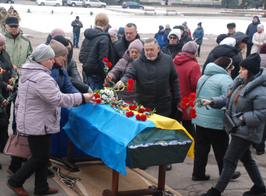 Шосткинці попрощалися із захисником Сергієм Воловіком фото