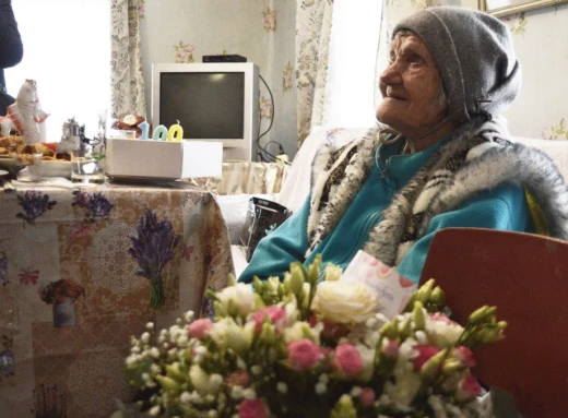 100-річна жителька Лебединщини відзначила свій ювілей. фото