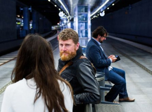 Знайомства без Tinder: 5 лайфхаків для спілкування в реальному житті фото