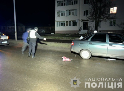 В Охтирці таксі збило літню жінку фото