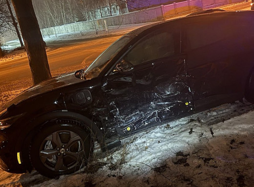 ДТП у Сумах: 25-річний водій потрапив до лікарні після зіткнення фото