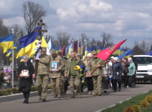 Буринська громада провела в останню путь захисника Олександра Сахненка фото