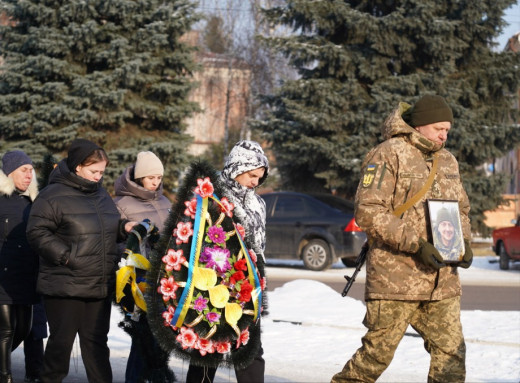 На Сумщині загинув начальник зв’язку прикордонної застави Олександр Чуб: в Охтирці попрощалися з Героєм фото