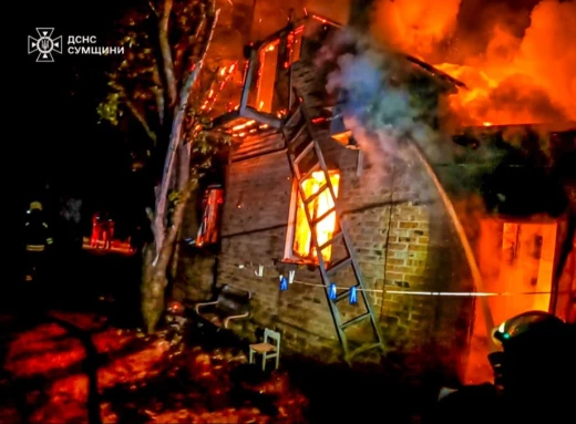 У Білопіллі сталася смертельна пожежа в житловому будинку фото