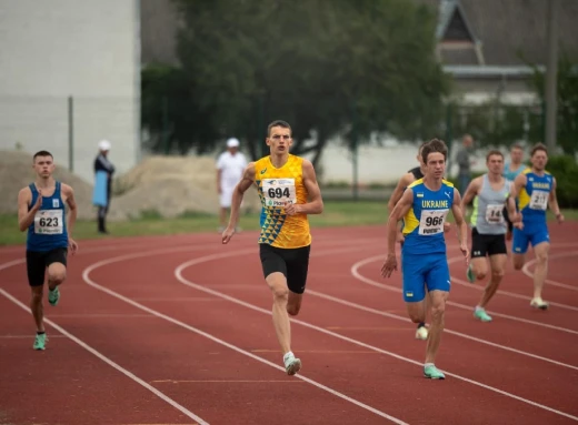 Сумські легкоатлети вибороли шість медалей на чемпіонаті України фото