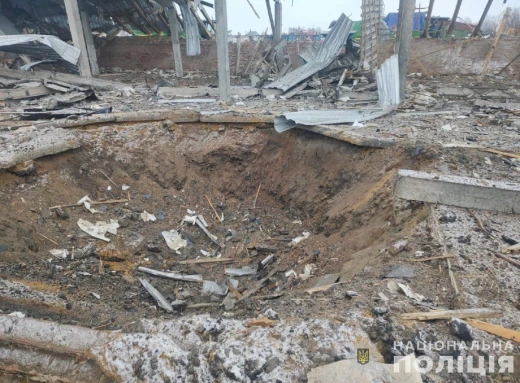 Росіяни атакували Юнаківську громаду КАБами: поранена жінка (фото) фото