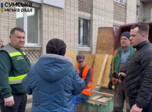 Через атаку "шахедів" пошкоджено дев'ять будинків у Сумах фото