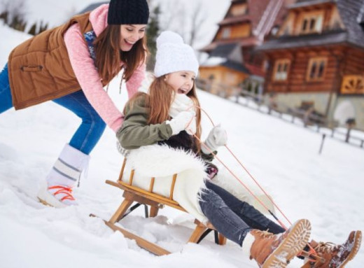 П’ять небезпечних зимових розваг, які можуть призвести до дитячого травматизму фото