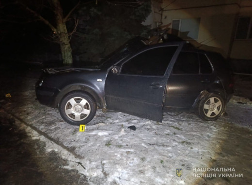 В Охтирці «Volkswagen» влетів у дерево: водію загрожує в'язниця за смерть пасажира фото