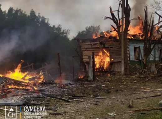 Масована атака дронів на Шосткинщину: пошкоджені будинки, є пожежі фото Масована атака дронів на Шосткинщину: пошкоджені будинки, є пожежі фото
