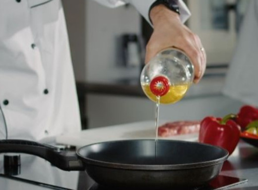 Вибір олії для смаження: експерти визначили найкорисніший варіант для здоров’я фото