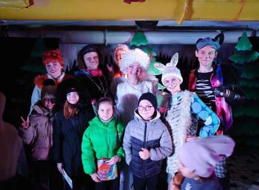 Сумський театр відкрив новорічний марафон прем’єрою інтерактивної казки фото