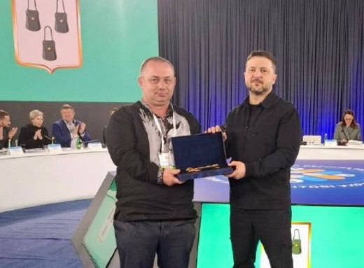 Суми та Тростянець офіційно отримали відзнаки «Місто-герой України» фото