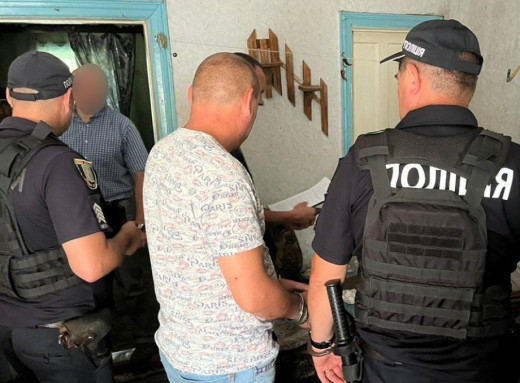 На Сумщині судитимуть чоловіка, який під час сварки вдарив дружину ножем фото