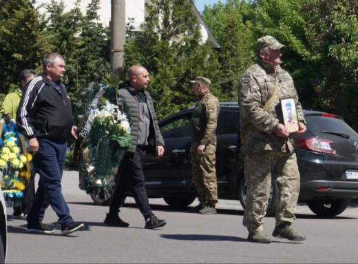 Охтирчани попрощалися із захисником Дмитром Кривоносом фото