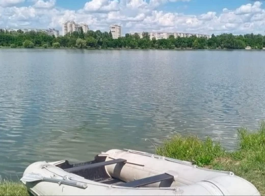 У Сумах з озера Чеха підняли тіло чоловіка, який зник напередодні фото