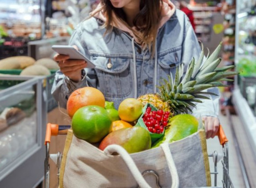 Несезонні продукти: дієтолог назвала овочі та фрукти, яких варто уникати у листопаді фото