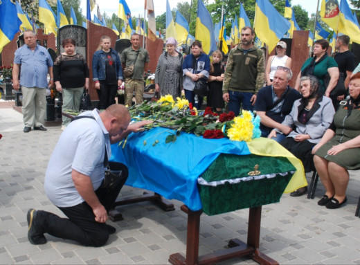 У Шостці попрощалися із майором Олексієм Рудиком, який загинув на Запоріжжі фото