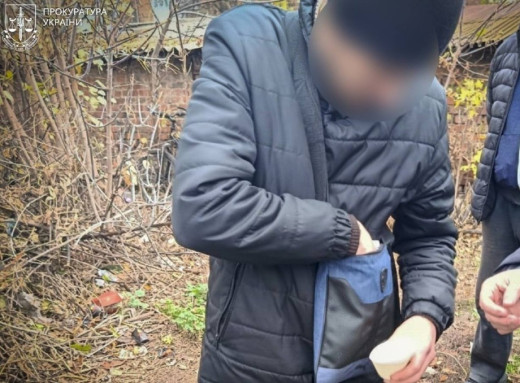 6 років за ґратами: у Конотопі винесли вирок наркодилеру, який торгував метадоном фото