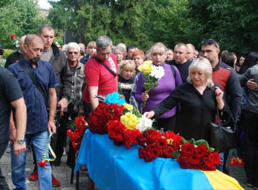 Шосткинщина попрощалася із двома захисниками фото Шосткинщина попрощалася із двома захисниками фото