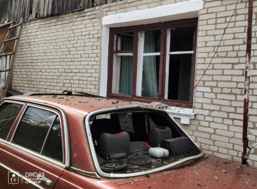 росія атакувала Путивльщину БПЛА з ракетами, пошкоджено будинки фото росія атакувала Путивльщину БПЛА з ракетами, пошкоджено будинки фото