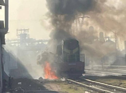 Дрон вдарив по залізничній станції на Сумщині: поранено машиніста та його помічника фото