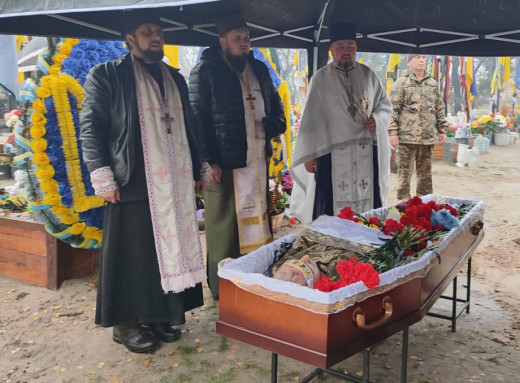В Охтирці провели в останню путь захисника з Великописрівщини Андрія Шлому фото